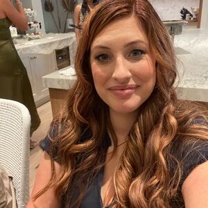 Meet your Posher, Becca